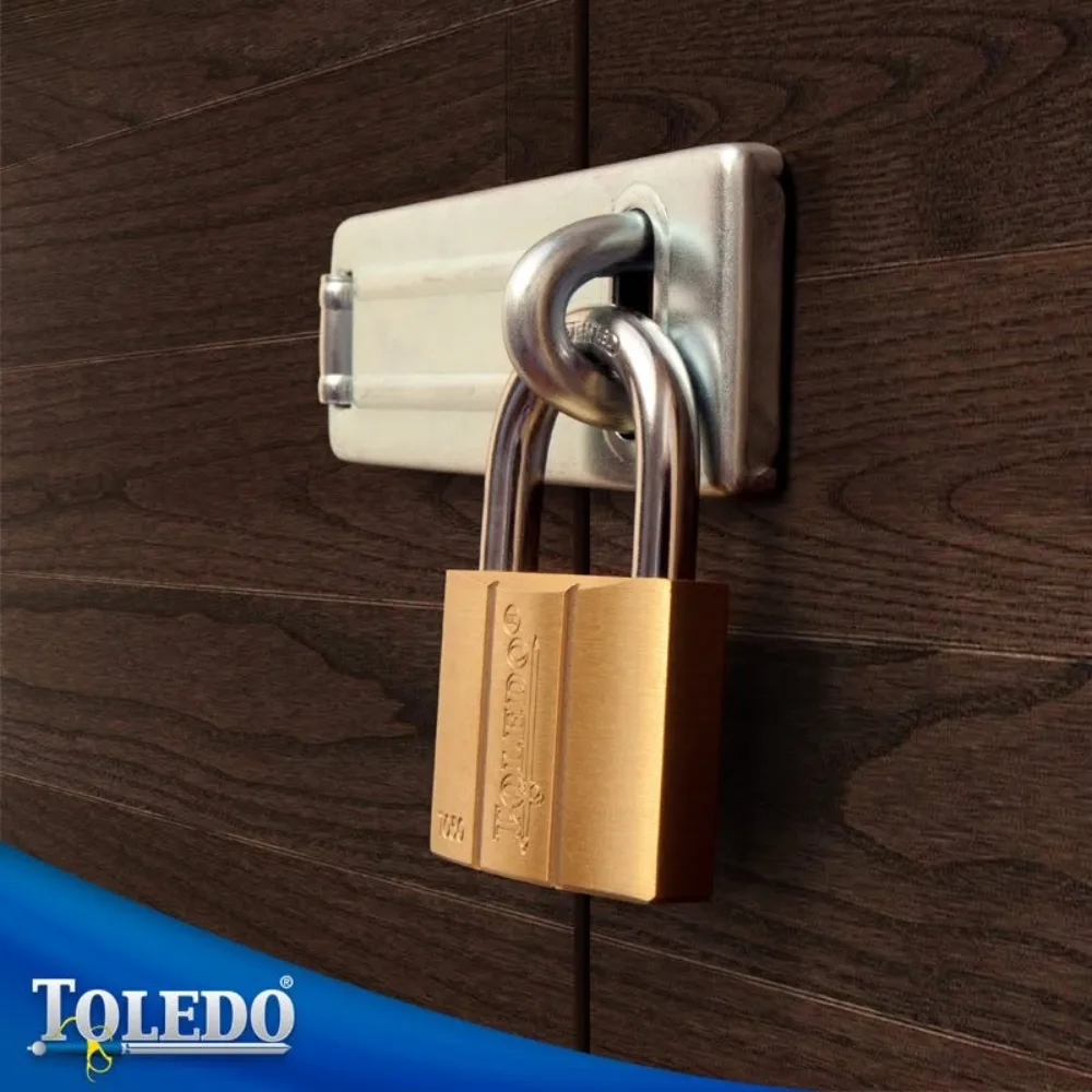 Variedad de candados brass y aldabas Toledo — Mora Plumbing Caguas